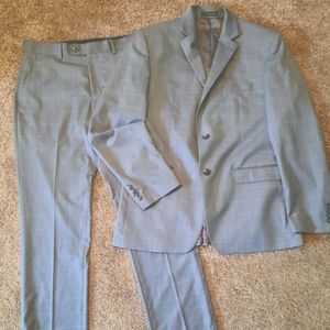 Perry Ellis Portfolio Men's Suit 42R  Gray